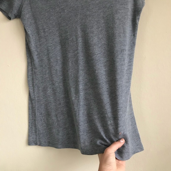 St. Louis Blues grey v-neck t-shirt - M - Picture 5 of 5